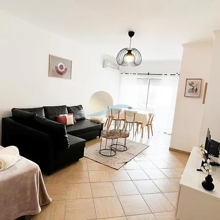 Oura Lancemar By Sunny Deluxe Apartment *