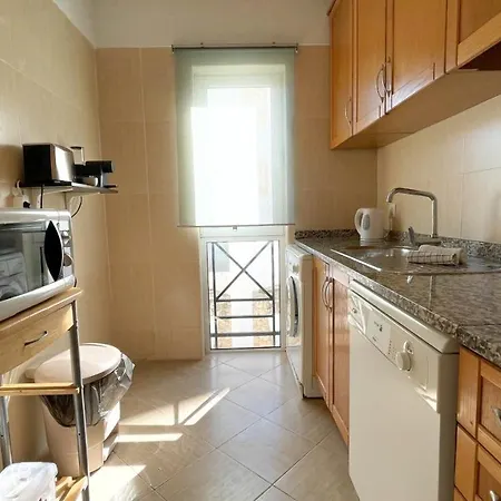 Oura Lancemar By Sunny Deluxe Apartment