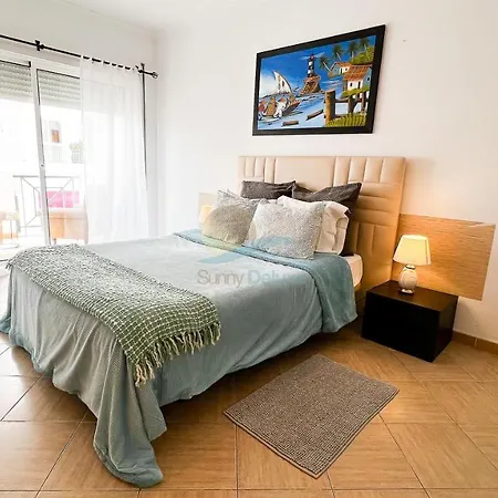 Oura Lancemar By Sunny Deluxe